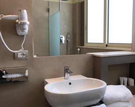 La salle de bain Piccadilly Hotel rénové en 2018