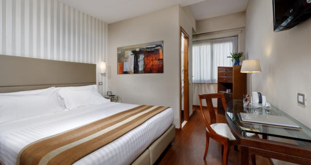 Enjoy the relaxation in the classic rooms of the Hotel Piccadilly!