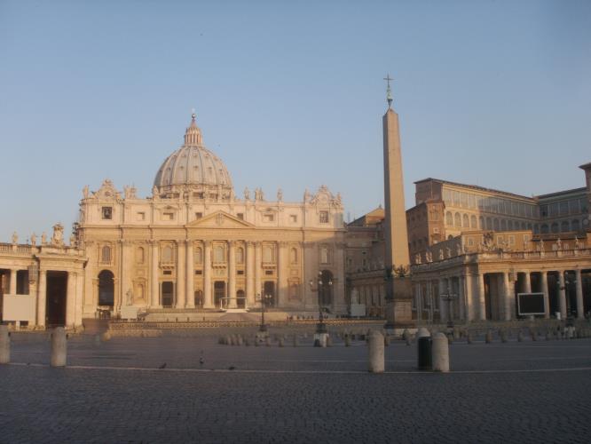 Book your room at the Best Western Hotel Piccadilly! You will be able to attend Sunday's Angelus reflection Pope Francesco in St. Peter's square in Rome!