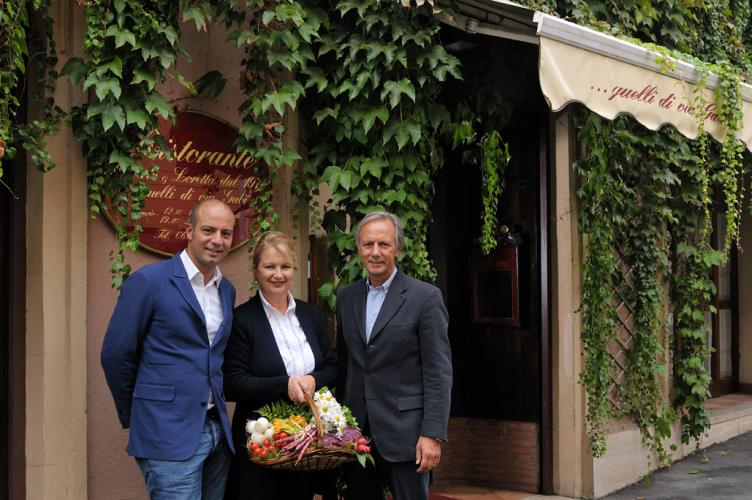 Typical restaurant Convention-BW Hotel Piccadilly Rome Discover typical dishes of culinary tradition romanesca thanks to the Convention at the Best Western Hotel Piccadilly restaurant by Roberto and Loretta.