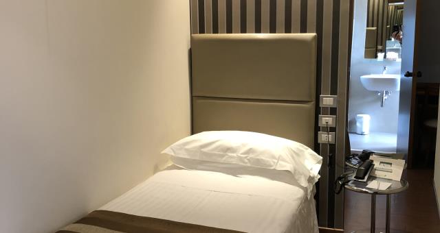 Chambre individuelle hôtel Piccadilly 2018