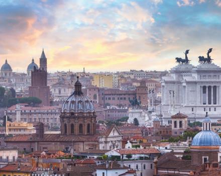 How to reach Hotel Piccadilly