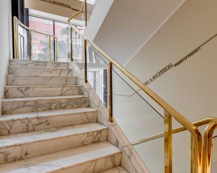 Staircase Hotel Piccadilly