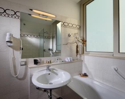I bagni con vasca delle camere classic dell'Hotel Piccadilly!