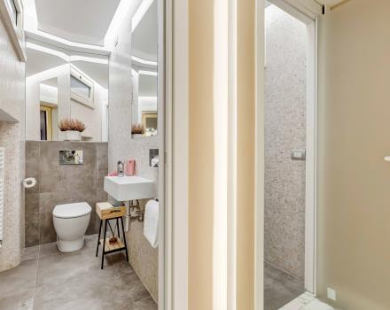 Bathroom Hotel Piccadilly