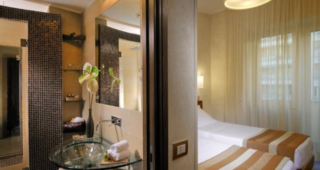 Descubra las habitaciones del Hotel Piccadilly!
Para una estancia en Roma en la conveniencia y la relajación!
