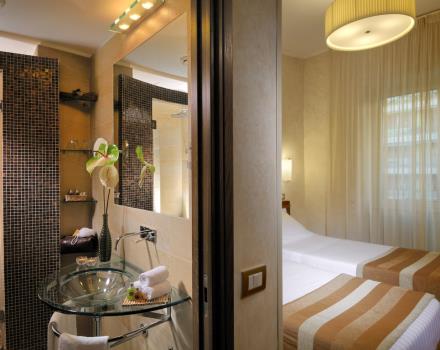 Odkryj komfort pokoje Hotel Piccadilly!
Na pobyt w Rzymie w wygody i relaksu!