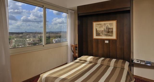 Visit Rome and stay at the Best Western Hotel Piccadilly