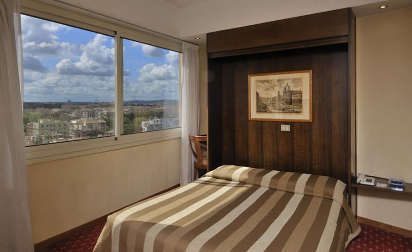 Visit Rome and stay at the Best Western Hotel Piccadilly