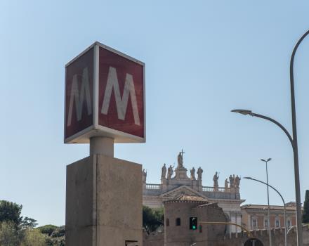 How to reach Hotel Piccadilly